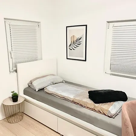 Ein Zimmer Fuer Zwei Personen Monteure Geeignet Linsengericht